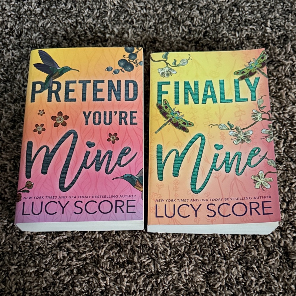 Lucy Score Book Set - Pretend You're Mine & Finally Mine